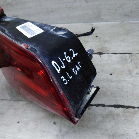 fonar-zadnii-levyi-volkswagen-jetta-vi-defekt-na-foto-mikrotreshhina-16i-2016gv-volkswagen-jetta-6-ekspluataciia-avtomobilia-pered-razborom-105000km-art-105232-big-7