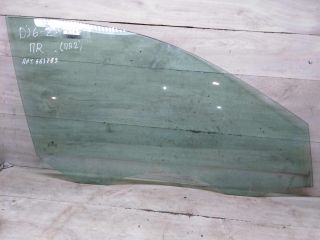 steklo-dveri-perednee-pravoe-volkswagen-jetta-vi-art-105332