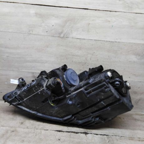 fara-peredniaia-pravaia-volkswagen-jetta-vi-pg-art-105339-big-1