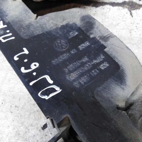 zabornik-vozduxa-pravyi-radiatora-volkswagen-jetta-vi-art-105342-big-2