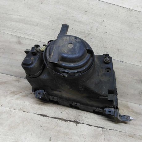 fara-peredniaia-levaia-audi-100-c4-defekt-art-105446-big-2