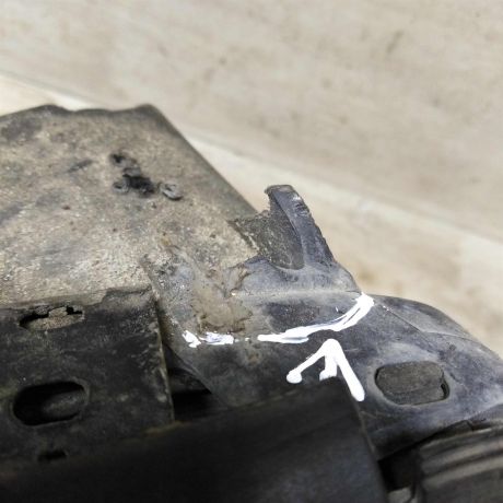 fara-peredniaia-pravaia-audi-100-c4-defekt-kronsteinov-art-105481-big-5