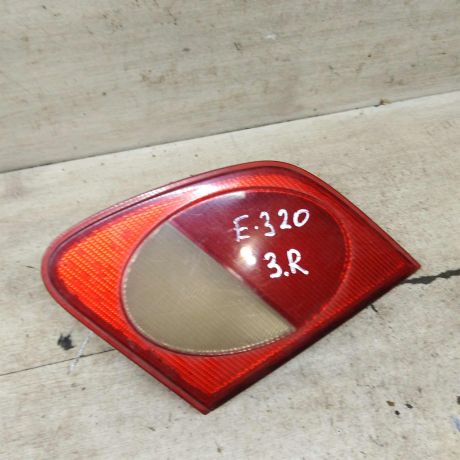 fonar-zadnii-pravyi-mercedes-e-klass-w210-art-106070-big-0