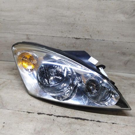 fara-peredniaia-pravaia-kia-ceed-i-art-106588-big-0