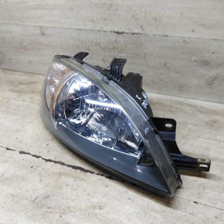 fara-peredniaia-pravaia-chevrolet-lacetti-xetcbek-art-106597-big-2