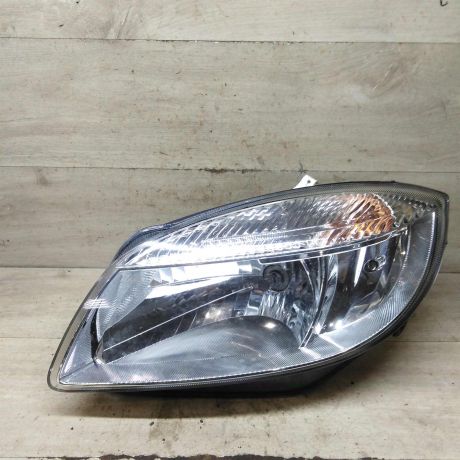 fara-peredniaia-levaia-skoda-fabia-ii-dorestailing-art-106700-big-0