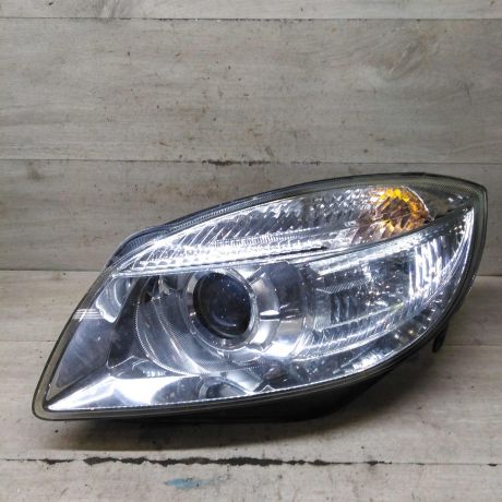 fara-peredniaia-levaia-skoda-fabia-ii-do-rest-art-106707-big-0