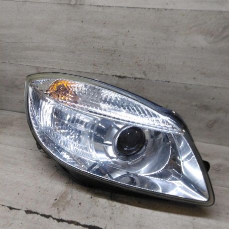 fara-peredniaia-pravaia-skoda-fabia-ii-do-rest-art-106712-big-0