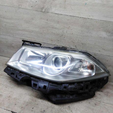 fara-peredniaia-pravaia-renault-megane-ii-restailing-art-106844-big-2