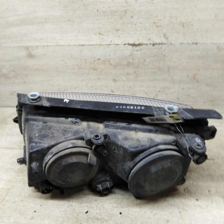 fara-peredniaia-pravaia-volkswagen-passat-b5-defekt-art-107107-big-8