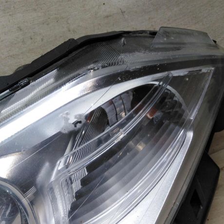 fara-peredniaia-levaia-renault-megane-ii-restailing-defekt-art-107447-big-9