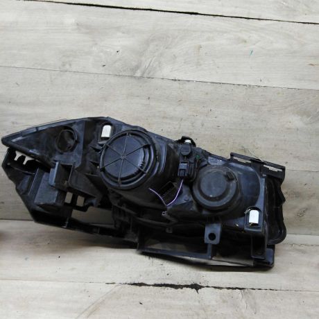 fara-peredniaia-levaia-renault-megane-ii-restailing-defekt-art-107447-big-8