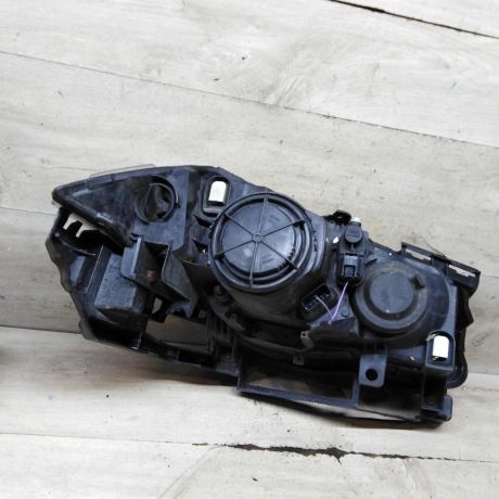 fara-peredniaia-levaia-renault-megane-ii-restailing-defekt-art-107447-big-5