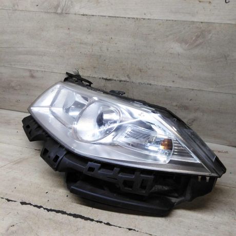 fara-peredniaia-levaia-renault-megane-ii-restailing-defekt-art-107447-big-4