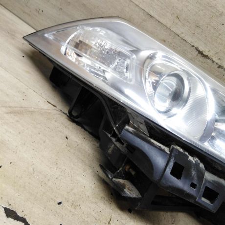 fara-peredniaia-pravaia-renault-megane-ii-defekt-art-107448-big-5