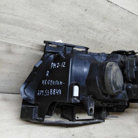 fara-peredniaia-pravaia-renault-megane-ii-defekt-art-107448-big-3