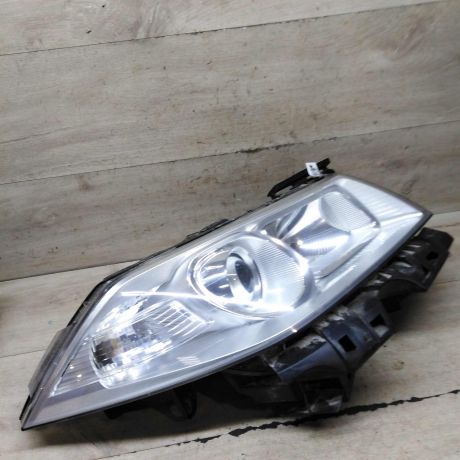 fara-peredniaia-pravaia-renault-megane-ii-defekt-art-107448-big-6