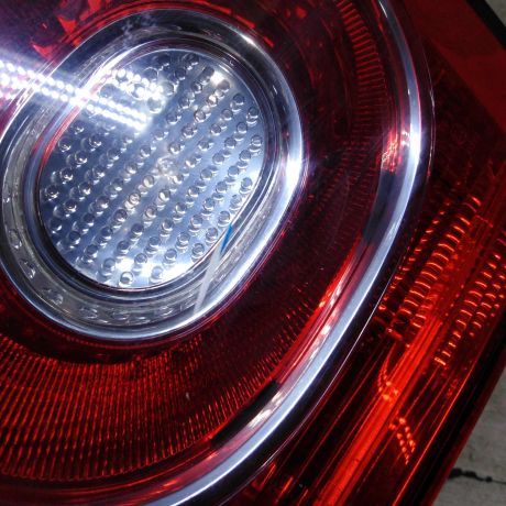 fonar-zadnii-pravyi-volkswagen-tiguan-i-art-107476-big-4