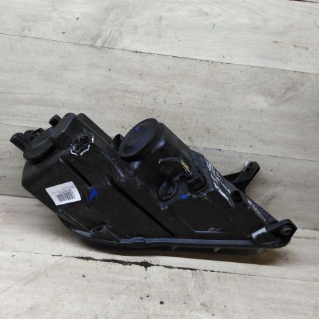 fara-peredniaia-levaia-volkswagen-tiguan-i-defekt-art-107505-big-2