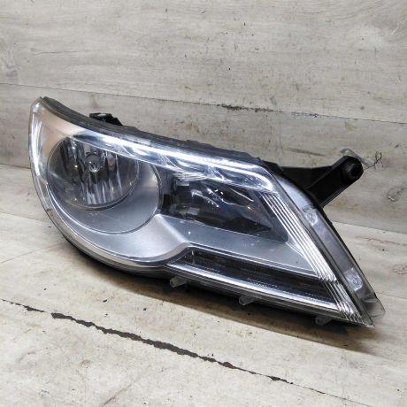 fara-peredniaia-pravaia-volkswagen-tiguan-i-art-107538-big-0