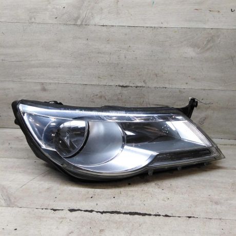 fara-peredniaia-pravaia-volkswagen-tiguan-i-art-107538-big-1