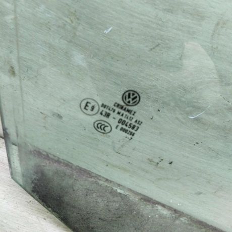 steklo-dveri-perednee-pravoe-volkswagen-jetta-5-art-107578-big-1