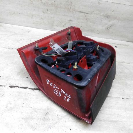 fonar-zadnii-pravyi-volkswagen-passat-b5-gp-universal-art-107726-big-2