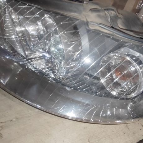 fara-peredniaia-levaia-audi-a4-b6-art-107897-big-8