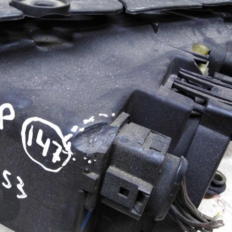 fara-peredniaia-pravaia-volkswagen-passat-b5-gp-art-107952-big-3