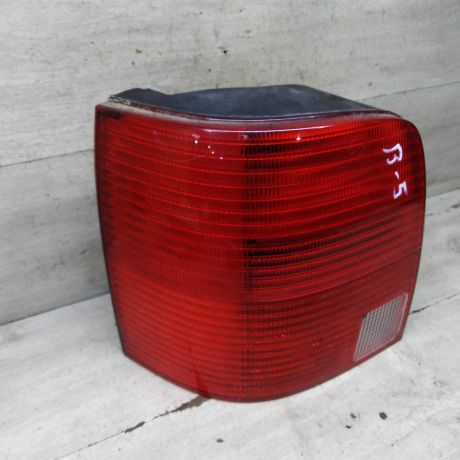 fonar-zadnii-levyi-volkswagen-passat-b5-universal-art-107976-big-1