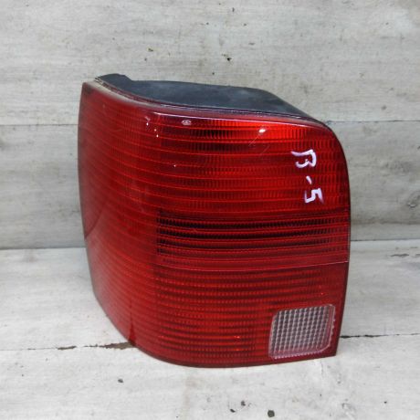 fonar-zadnii-levyi-volkswagen-passat-b5-universal-art-107976-big-0