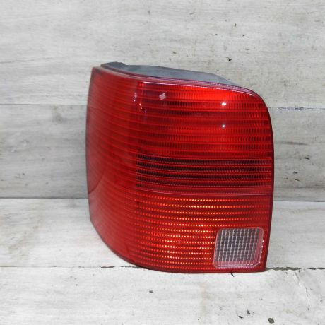 fonar-zadnii-levyi-volkswagen-passat-b5-universal-art-107977-big-0