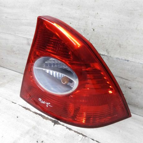 fonar-zadnii-pravyi-ford-focus-2-art-107984-big-3