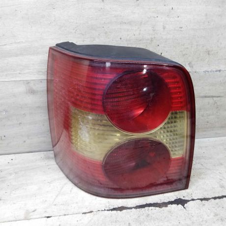 fonar-zadnii-levyi-volkswagen-passat-b5-gp-universal-art-108056-big-0