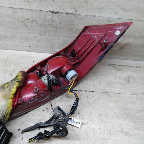 fonar-zadnii-levyi-ford-focus-2-kabriolet-defekt-art-108106-big-9