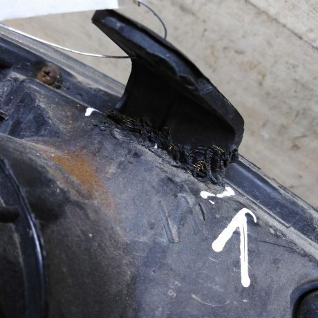 fara-peredniaia-levaia-nissan-almera-classic-defekty-art-108429-big-7