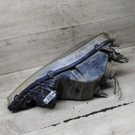 fara-peredniaia-pravaia-renault-logan-i-restailing-art-108430-big-3