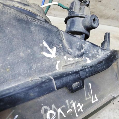 fara-peredniaia-levaia-renault-logan-i-restailing-defekty-art-108431-big-1