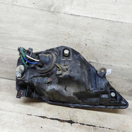 fara-peredniaia-levaia-renault-logan-i-restailing-defekty-art-108431-big-3