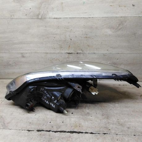 fara-peredniaia-pravaia-renault-sandero-i-art-108498-big-2