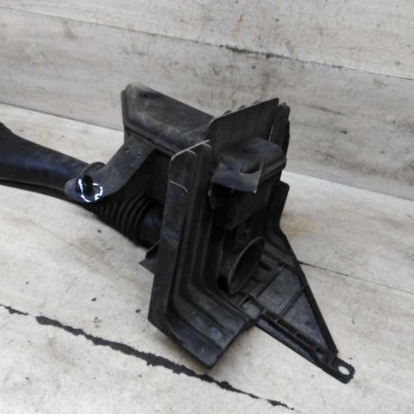 zabornik-vozduxa-mazda-3-bk-art-108780-big-3