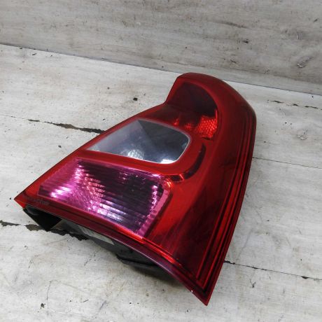 fonar-zadnii-pravyi-defekt-renault-logan-i-art-108898-big-6