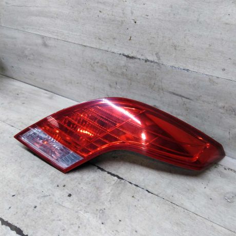 fonar-zadnii-pravyi-kryski-bagaznika-ford-focus-2-kabriolet-art-109391-big-0