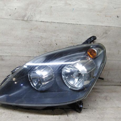 fara-peredniaia-pravaia-opel-zafira-b-defekt-kronstein-art-109856-big-1