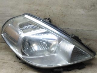 fara-peredniaia-pravaia-nissan-tiida-i-defekty-art-109895