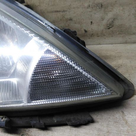 fara-peredniaia-pravaia-nissan-tiida-i-defekty-art-109895-big-7