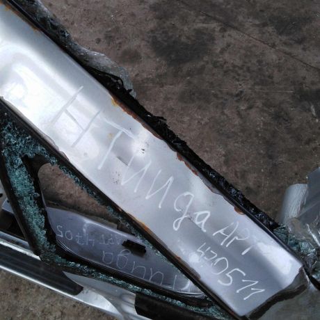 porog-pravyi-stoika-nissan-tiida-i-art-110029-big-1