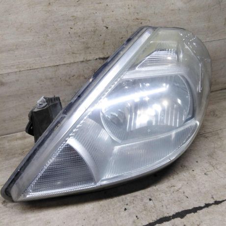 fara-pravaia-nissan-tiida-i-defekty-art-110045-big-2