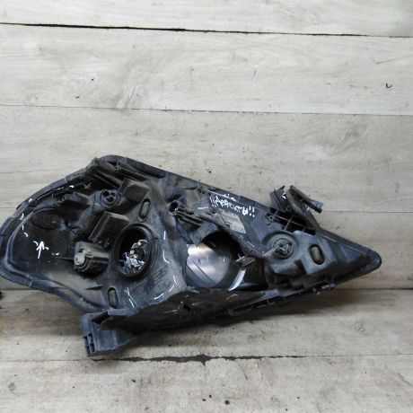 fara-pravaia-nissan-tiida-i-defekty-art-110045-big-8