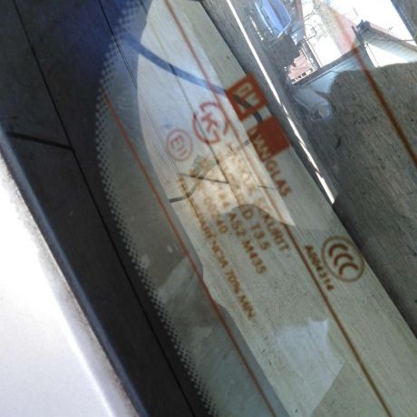 steklo-zadnee-chevrolet-lacetti-universal-s-obogrevom-art-110051-big-1